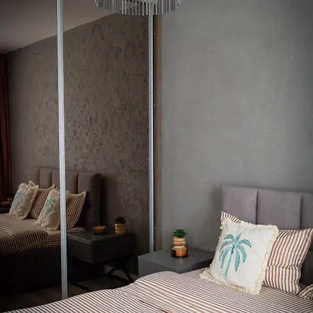 Апартаменты The Sea Escape